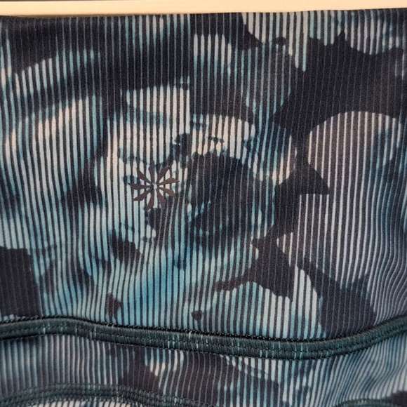 🆕 Athleta Rainier Tight Spliced Floral Minimalistic Grey Green size Small - Picture 5 of 8